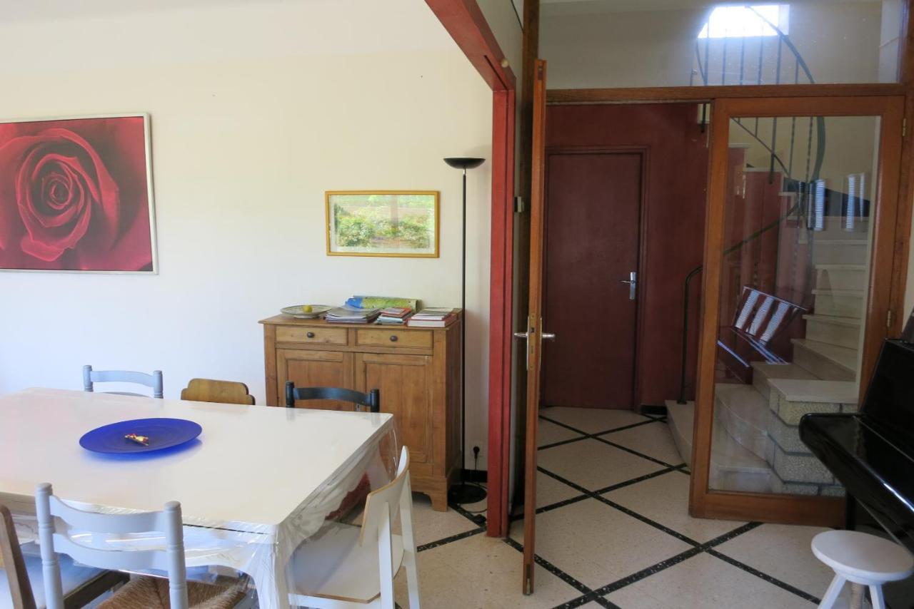 Maison Lumineuse Et Spacieuse Avec Jardin Arbore La Valette-du-Var Exterior foto